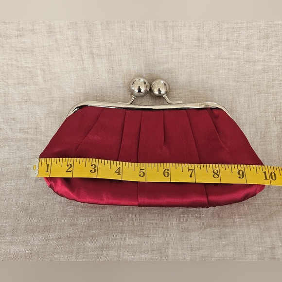 La Regale Red Satin Clutch - Picture 3 of 8
